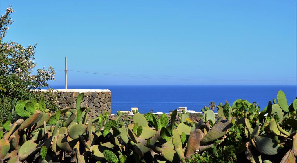 Ilha Preta Bed & Breakfast Pantelleria Island Bagian luar foto